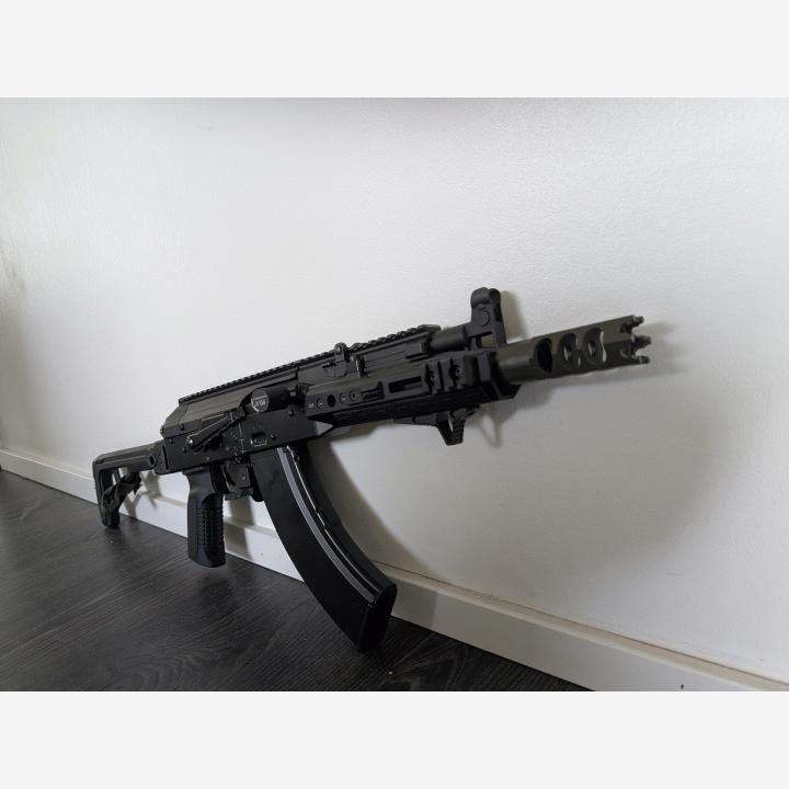 TM AKX