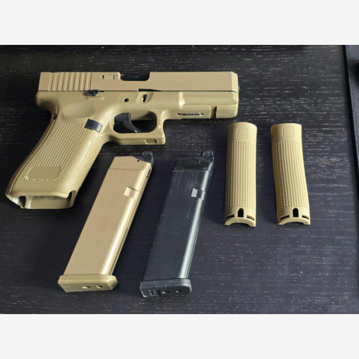 E&C Glock 17 Gen. 5 kahdella lippaalla