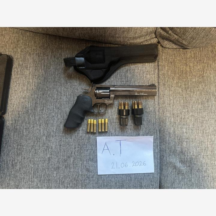 ASG Dan Wesson 715 CO2 revolveri 6", rosteri