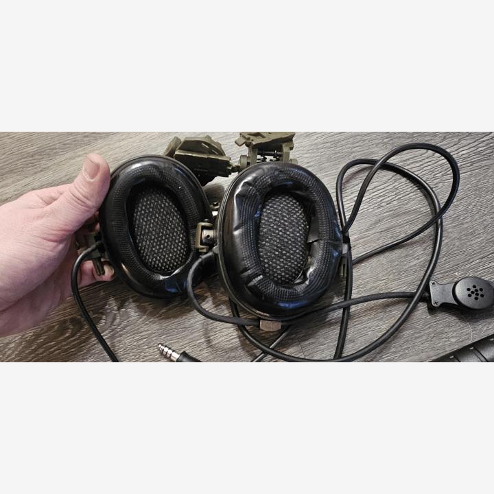 Z-Tactical U94 PTT Kenwood ja Z-Tactical aktiivikuulokkeet