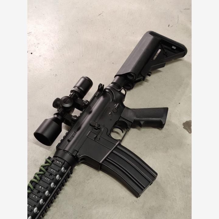 CYMA CM.002 Full Metal M4 Airsoft-paketti