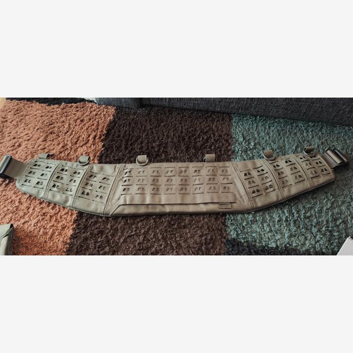 Novritch battlebelt ja valjas