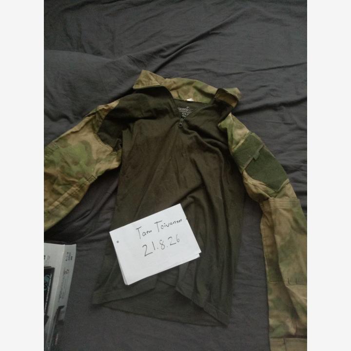 Laatikko airsoft-tavaraa, kaikki myyntiin! Evergladea jne.