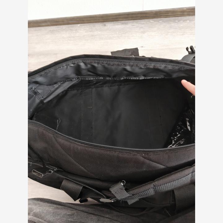 M/S: Iso taktinen keikkakassi / Reppukassi (Musta / Duffle bag)