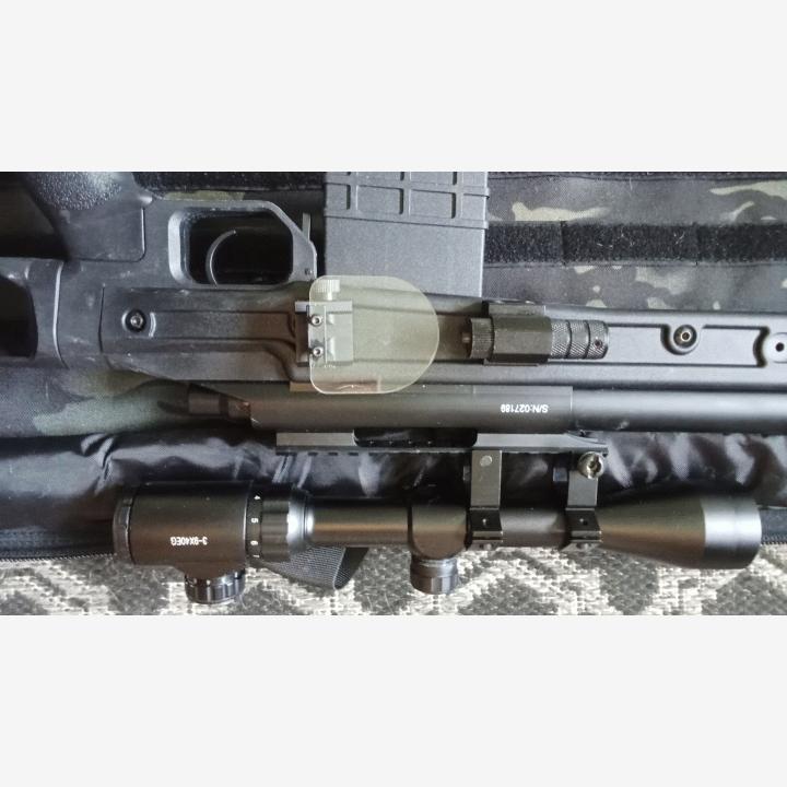 Pulttilukkokivääri, kasvosuojat, kantolaukku