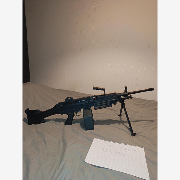 Uusi A&K M249 MKII + 2 akkua