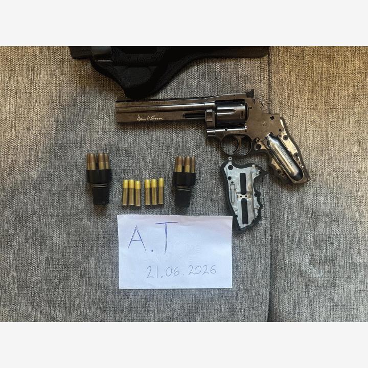 ASG Dan Wesson 715 CO2 revolveri 6", rosteri