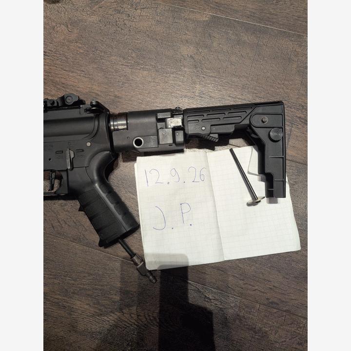 M4/ar15 taittuva teleskooppitukki