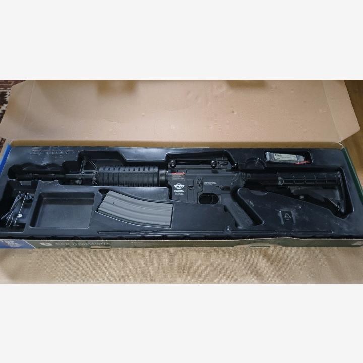 G&G CM16 M4A1 Carbine ja lisäosat
