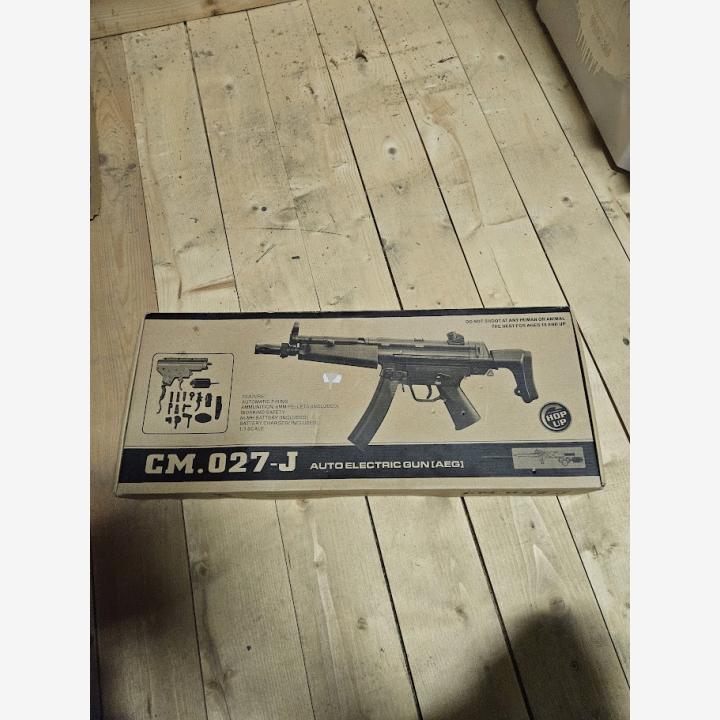 Cyma, MP5 ja AK-47 + hilppeet