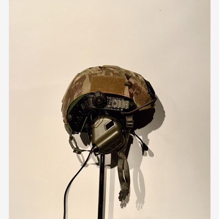 Earmor M32H Plus aktiivikuulosuojaimet, ARC kiskoon - Foliage Green + kypärä