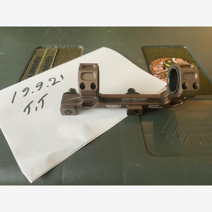 MK18, PEQ15, Etutuki,2 x kiikarin jalkaa.