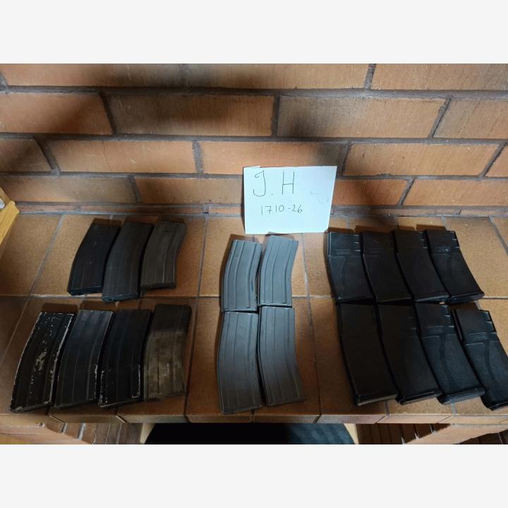 Lippaita, ppsh, mp5 ja m4/m16