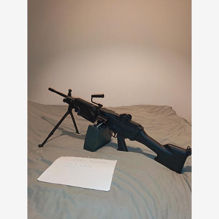 Uusi A&K M249 MKII + 2 akkua