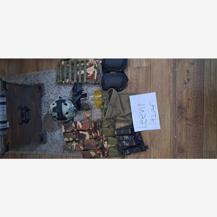 Plate, vaatteita ja varusteita