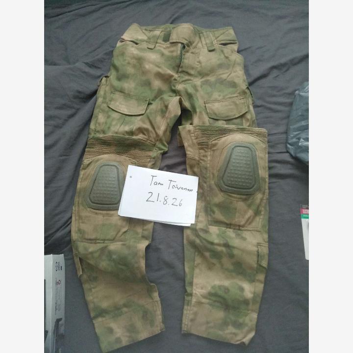 Laatikko airsoft-tavaraa, kaikki myyntiin! Evergladea jne.
