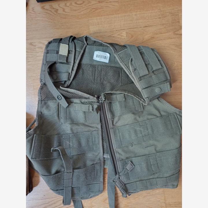 Armeija ylijäämää ja kommunistista uusintatuotantoa opiumluolista