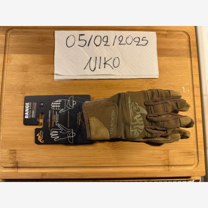 Unused Helikon-Tex Range Tactical Gloves (Coyote Brown)