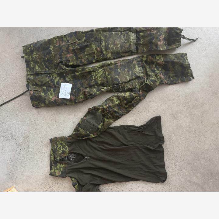 Invader Gear maastopuku M