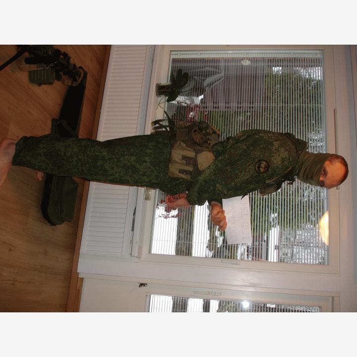 naamiointipuku "digitaalinen"