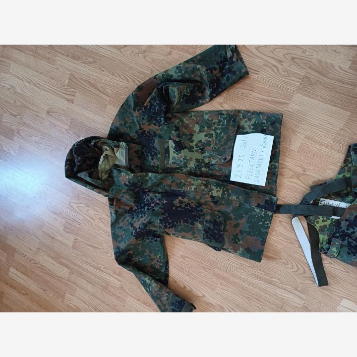 Bundeswehr ylijäämä sadeasu