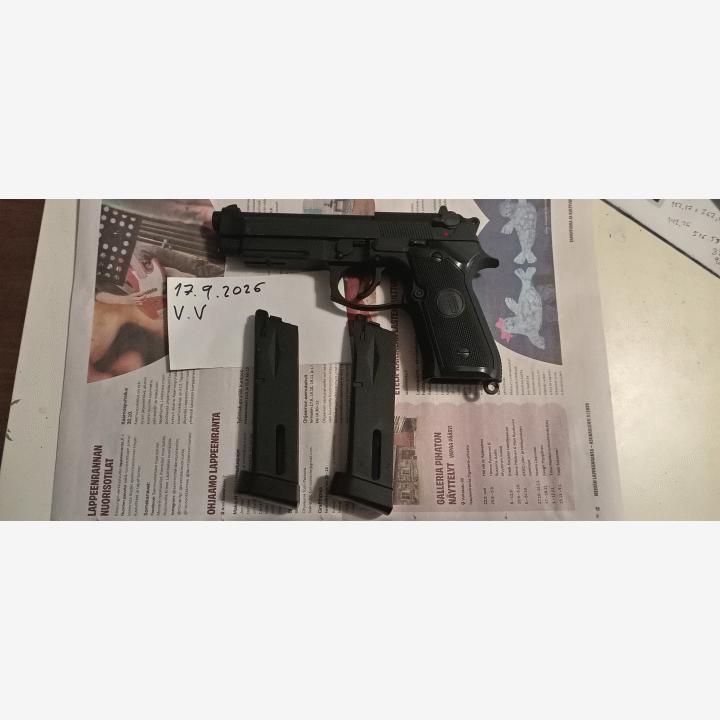 KJWorks M9A1 BlowBack CO2 pistooli täys metallinen
