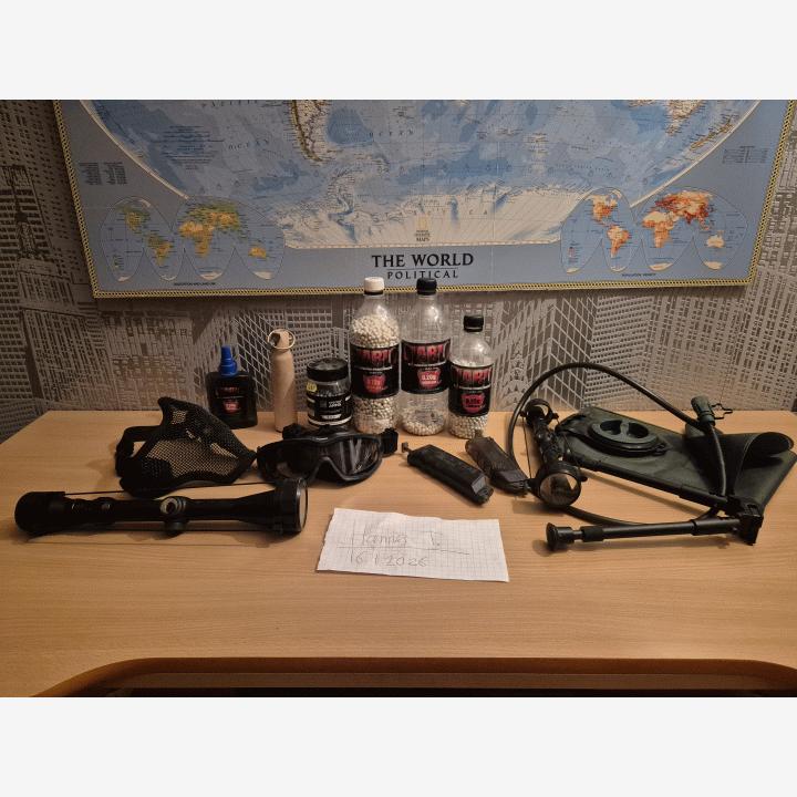 Airsoft-välineistöä