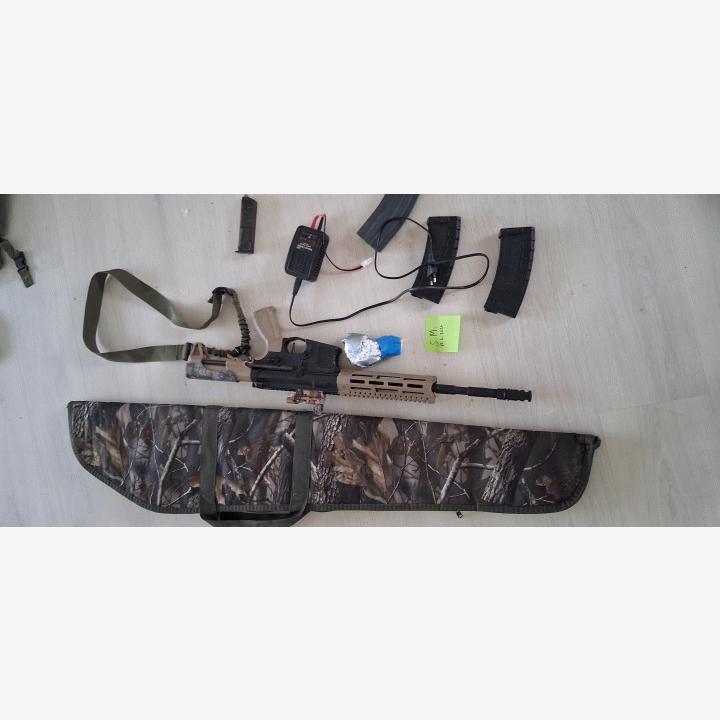 G&G CM16 Raider L2.0E sähköase (Mosfet, Airsoft) lisätarvikkeineen.