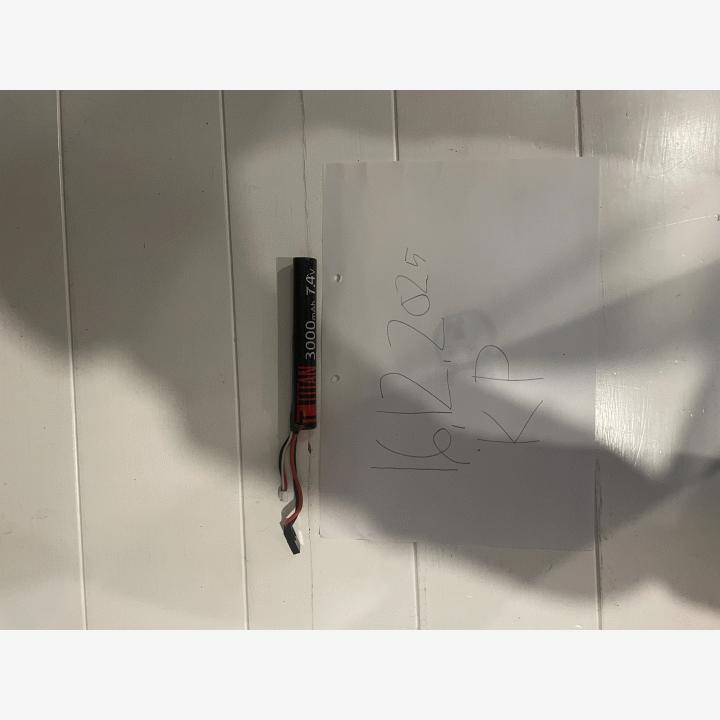 Lähes käyttämätön titanpower 7,4v akku