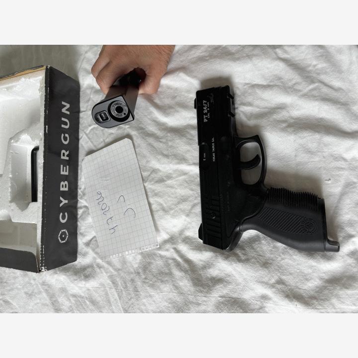 PT 24/7 co2 airsoft pistol