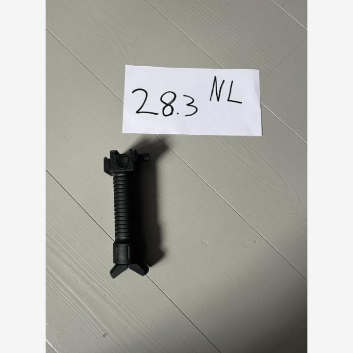 Diablo vertikaali etukahva ja bipod