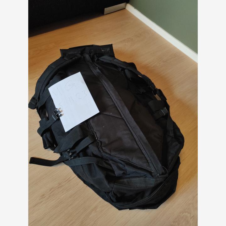 Iso brittiläinen laukku