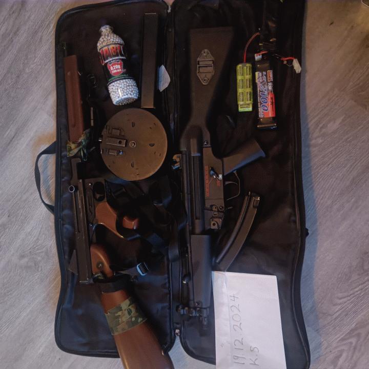 Tokyo Marui M1A1 SMG, G&G MP5 SMG ja tarvikkeet.