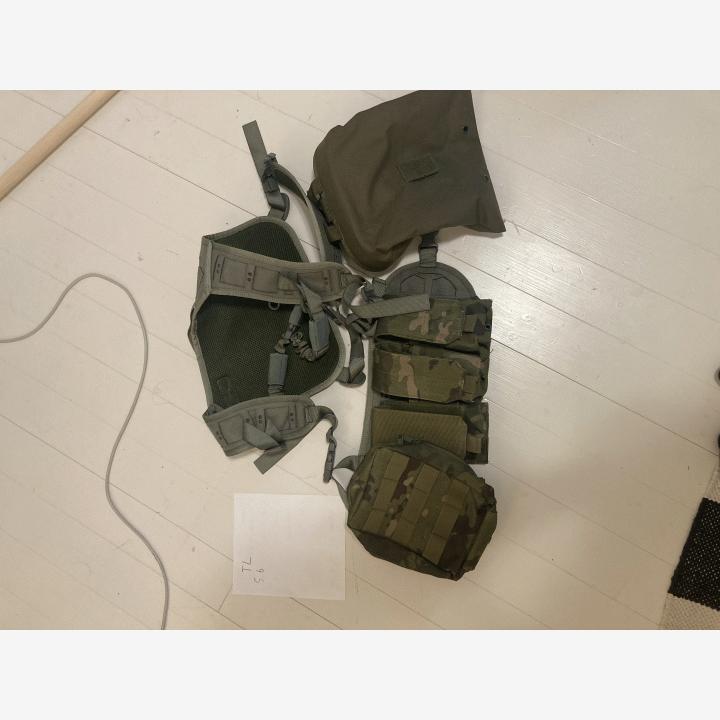 taisteluliivi/valjaat