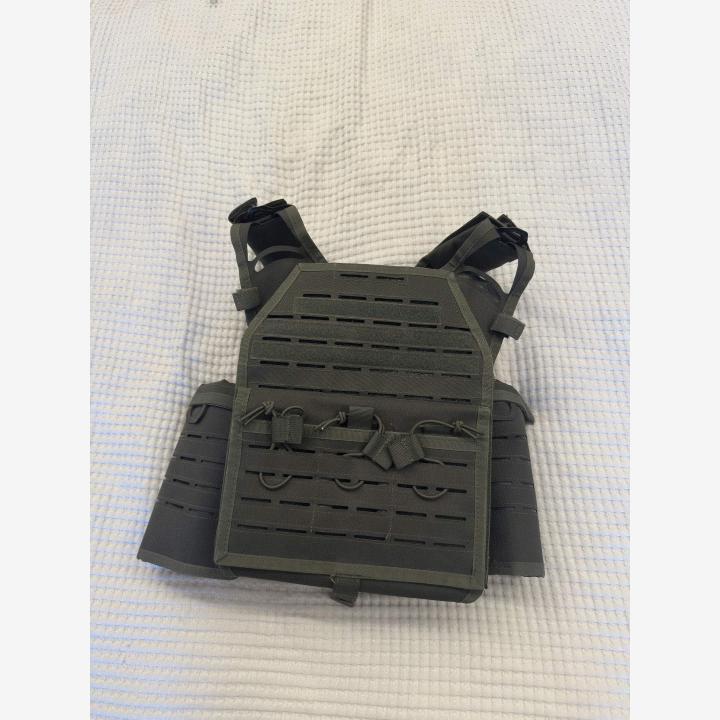 Melkein Uusi Reaper Plate Carrier Tumman vihreä