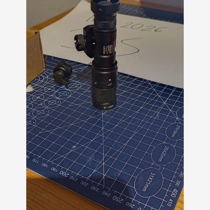 Surefire M300V Mini Scout Light *VARATTU*