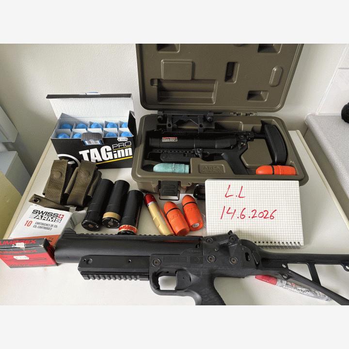 Ares M320 ja muut Paladin vermeet.