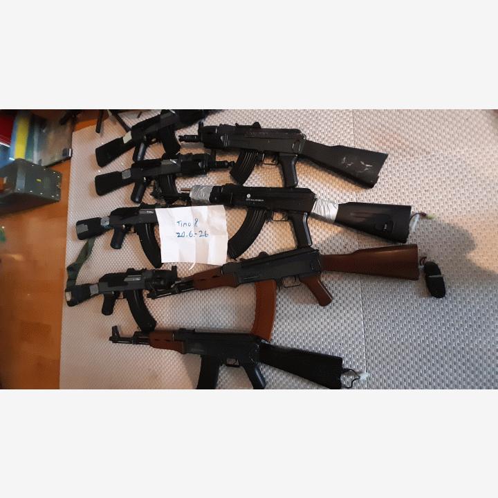 Cyma, AK tyyppisiä airsoft aseita, käytettyjä.8kpl.