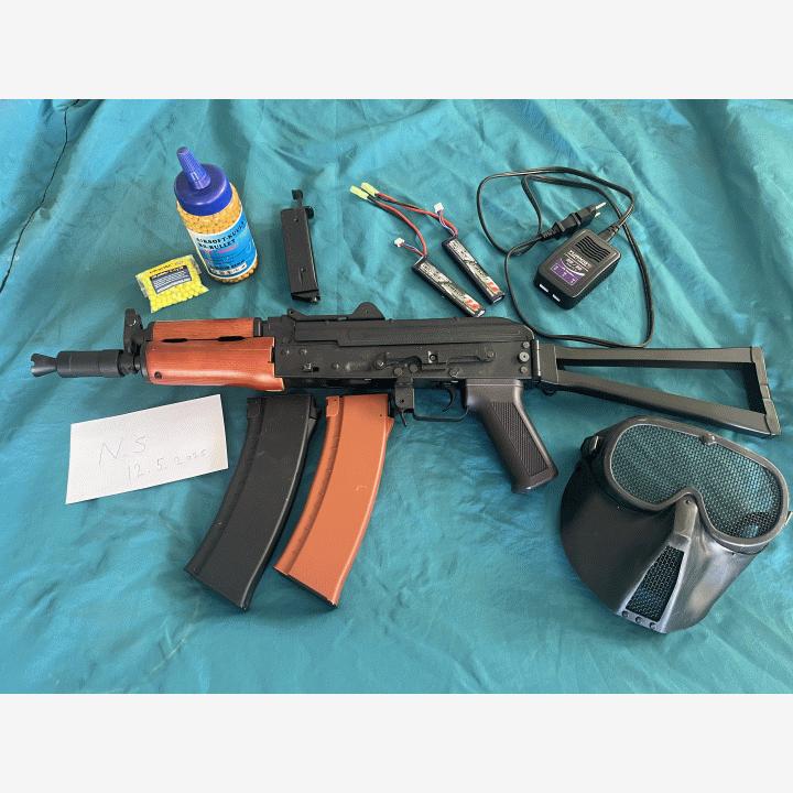 Myydään uutta vastaava Cybergun AKS 74U sähköase!