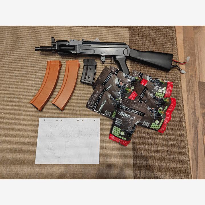 Tokyo Marui Ak47 Beta ja tarvikkeita