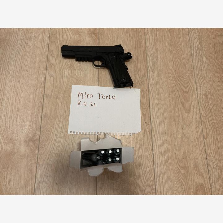 Colt 1911 blackened