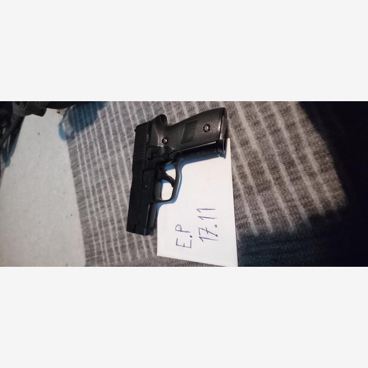 P228 jousipistooli