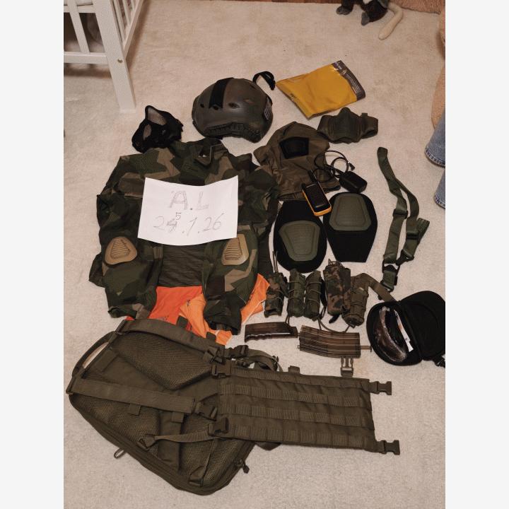 Harrastuskamat, taskuja, paitaa, suojia