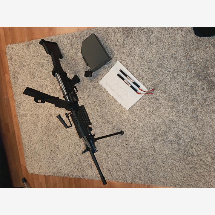 Uusi A&K M249 MKII + 2 akkua