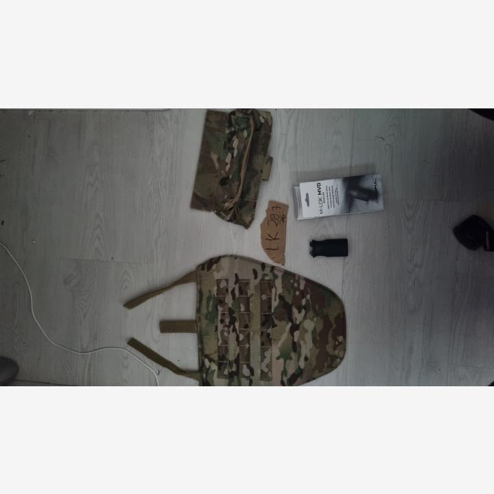 Arms Arma a-18, Magpul kahva ja emersongear dangler