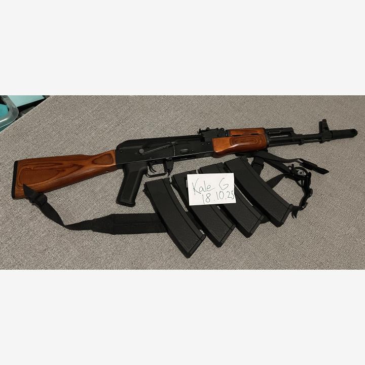 Specna Arms J-02 EDGE / AK74 teräksinen puuosilla.