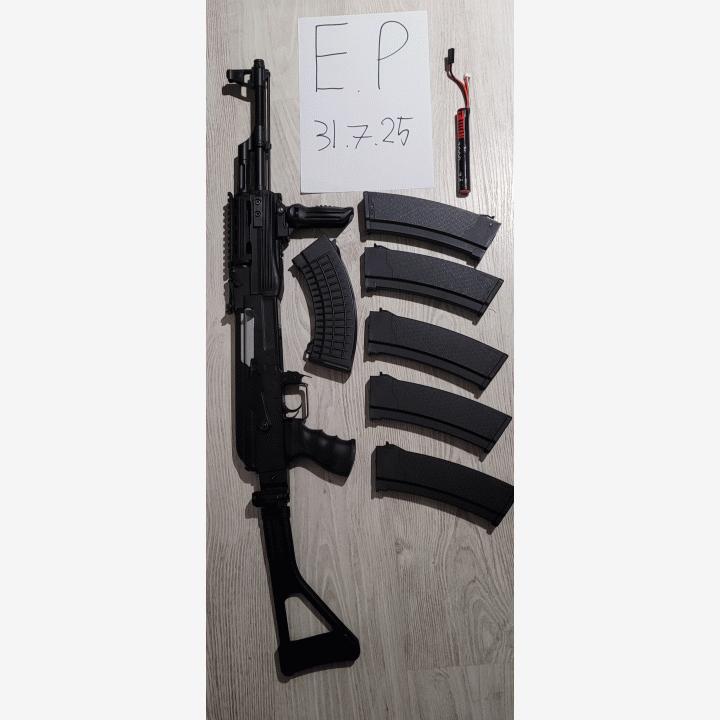 Myydään täysun toimiva cyman ak47