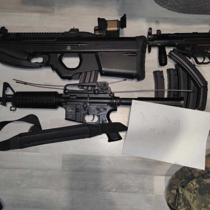 Airsoft aseita ja varusteita GG-FN2000, Marui mp5