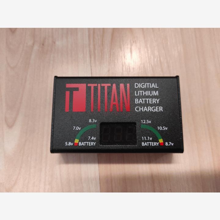 TITAN Power Digital Charger Li-Ion/LiPo -älylaturi