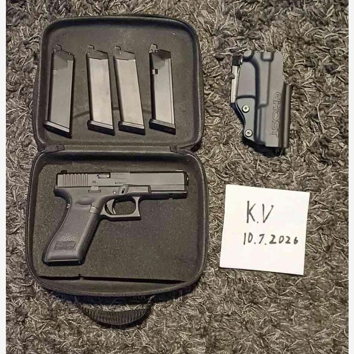 Umarex G17 Gen5 + 4 lipasta ja kotelo